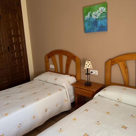 Apartamentos Los Parrales Вильяльба-де-ла-Сьерра Экстерьер фото