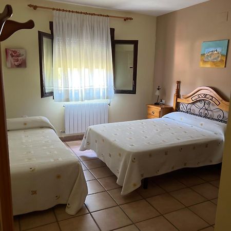 Apartamentos Los Parrales Вильяльба-де-ла-Сьерра Экстерьер фото