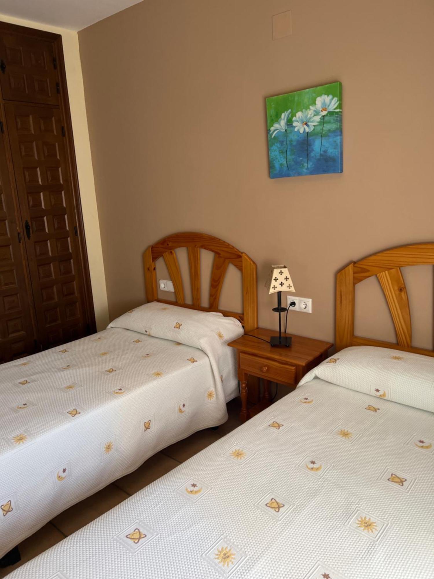 Apartamentos Los Parrales Вильяльба-де-ла-Сьерра Экстерьер фото