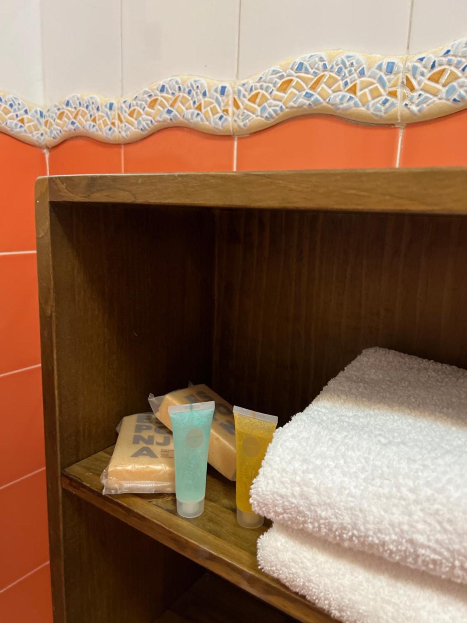 Apartamentos Los Parrales Вильяльба-де-ла-Сьерра Экстерьер фото